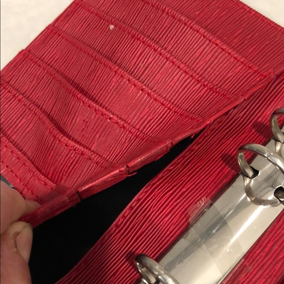 Red binder - Picture 4 of 6